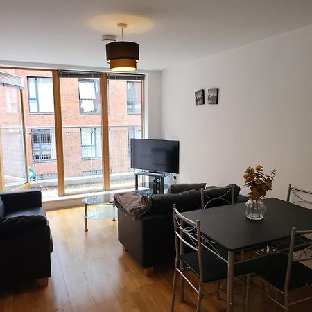 Awesome 1 Bedroom Apartment Манчестър Екстериор снимка