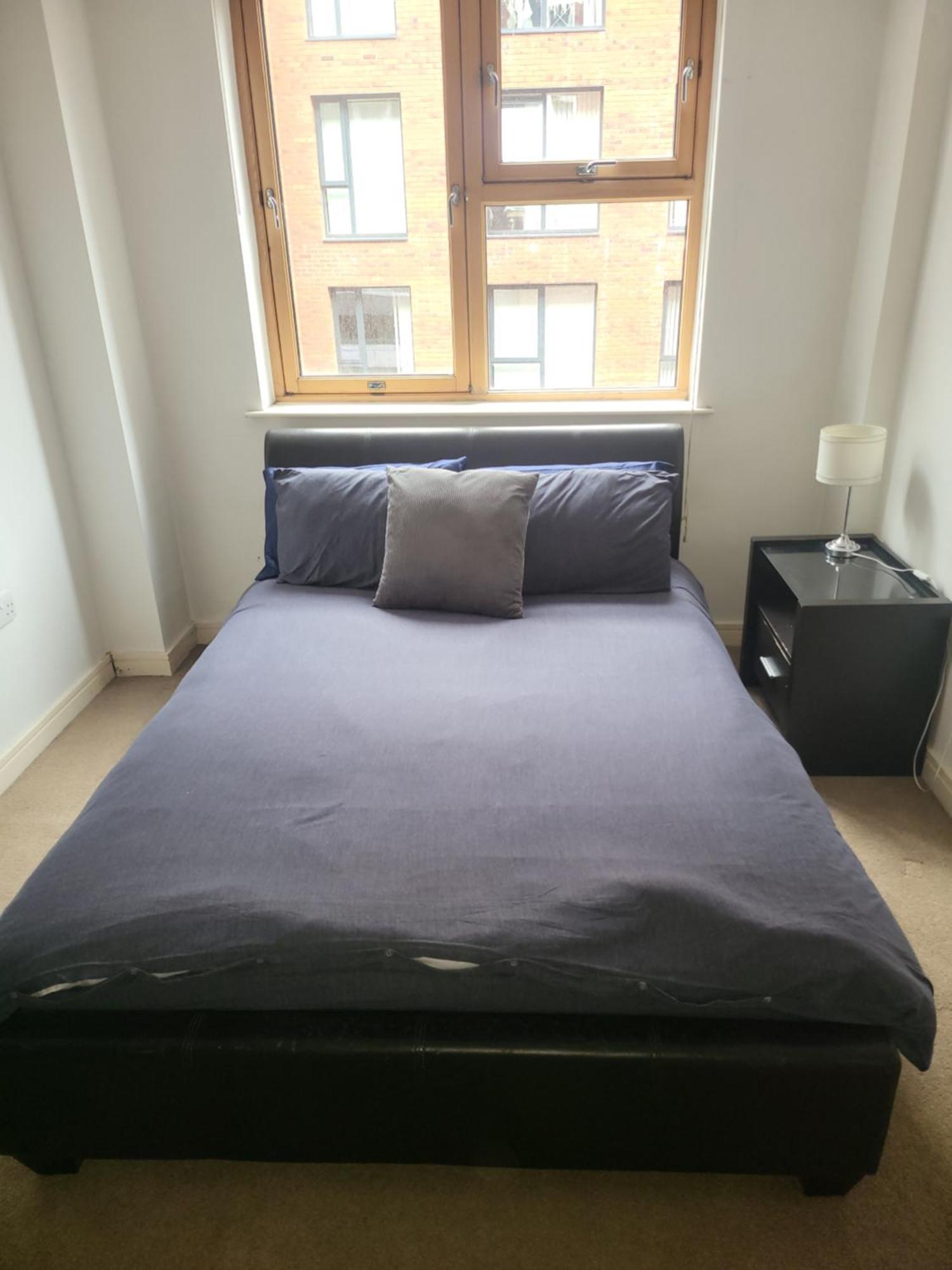 Awesome 1 Bedroom Apartment Манчестър Екстериор снимка